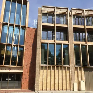 Hotel West Court- Jesus College, Cambridge
